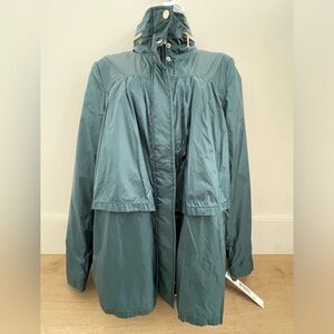 T Tahari Windbreaker Jacket Front Zipper with Hood Size M NWT